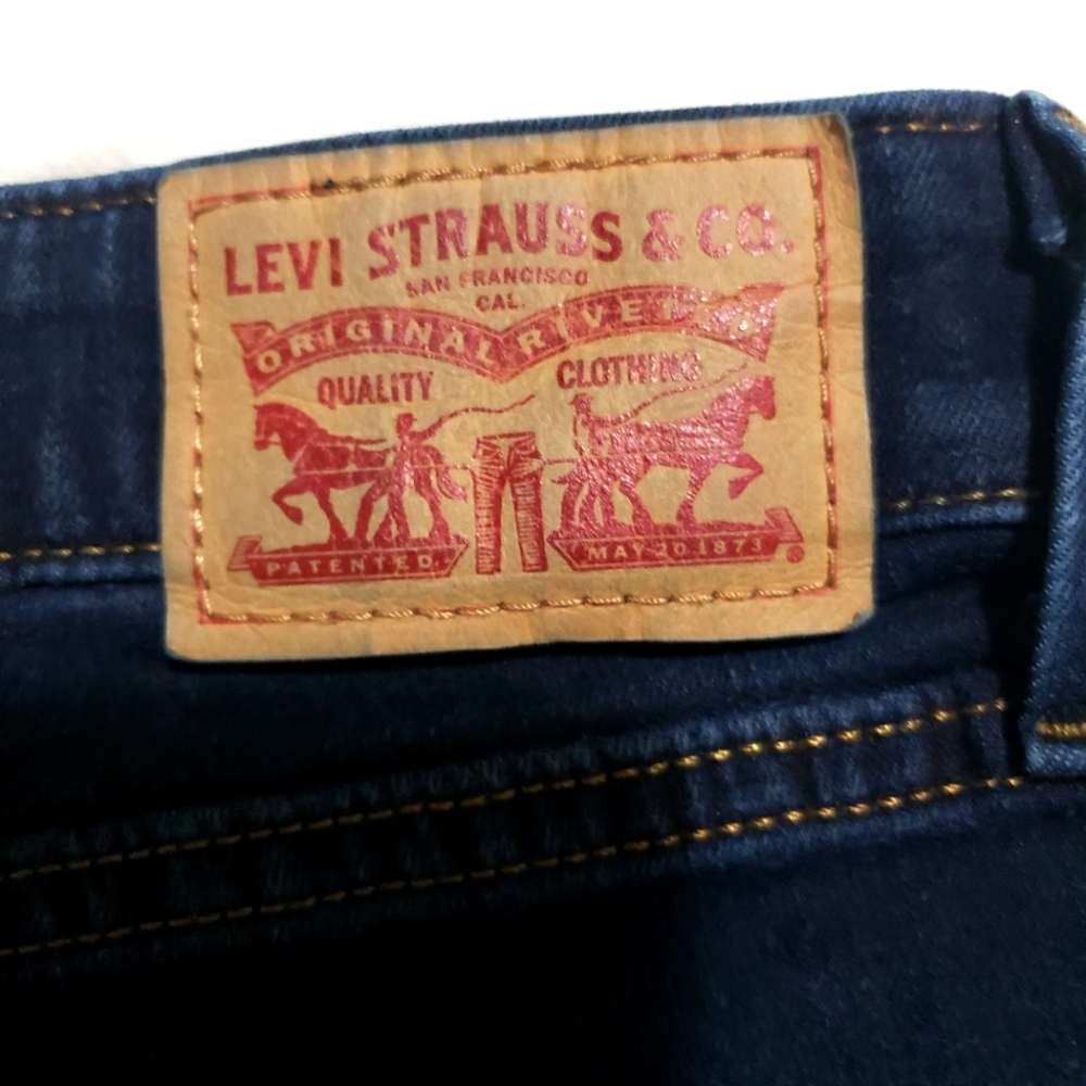 LEVI'S... Women's Dark Blue Jeans...SIZE:16 - Picture 9 of 11